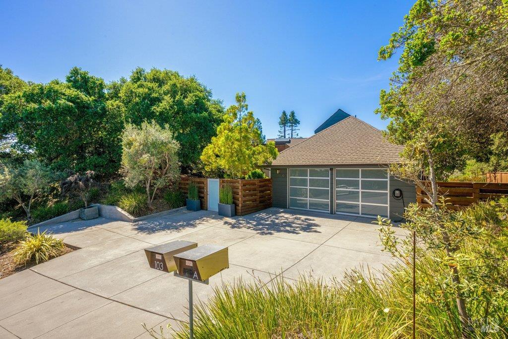 Detail Gallery Image 80 of 89 For 103 Reed Ranch Rd, Tiburon,  CA 94920 - 5 Beds | 4 Baths