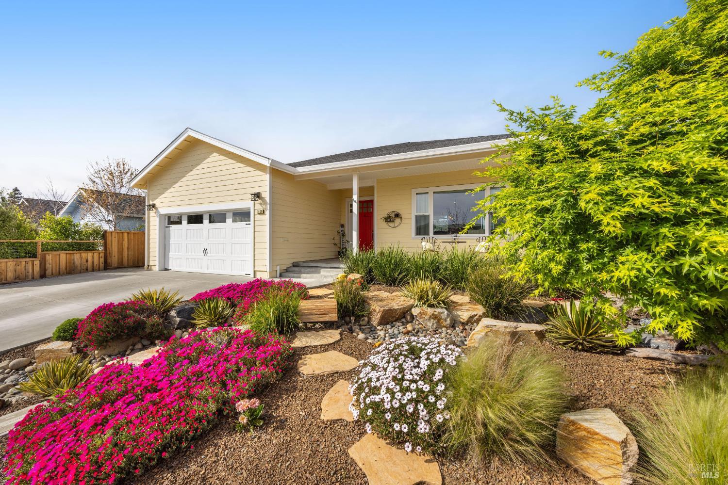 Detail Gallery Image 4 of 44 For 1935 San Marcos Dr, Santa Rosa,  CA 95403 - 3 Beds | 2 Baths