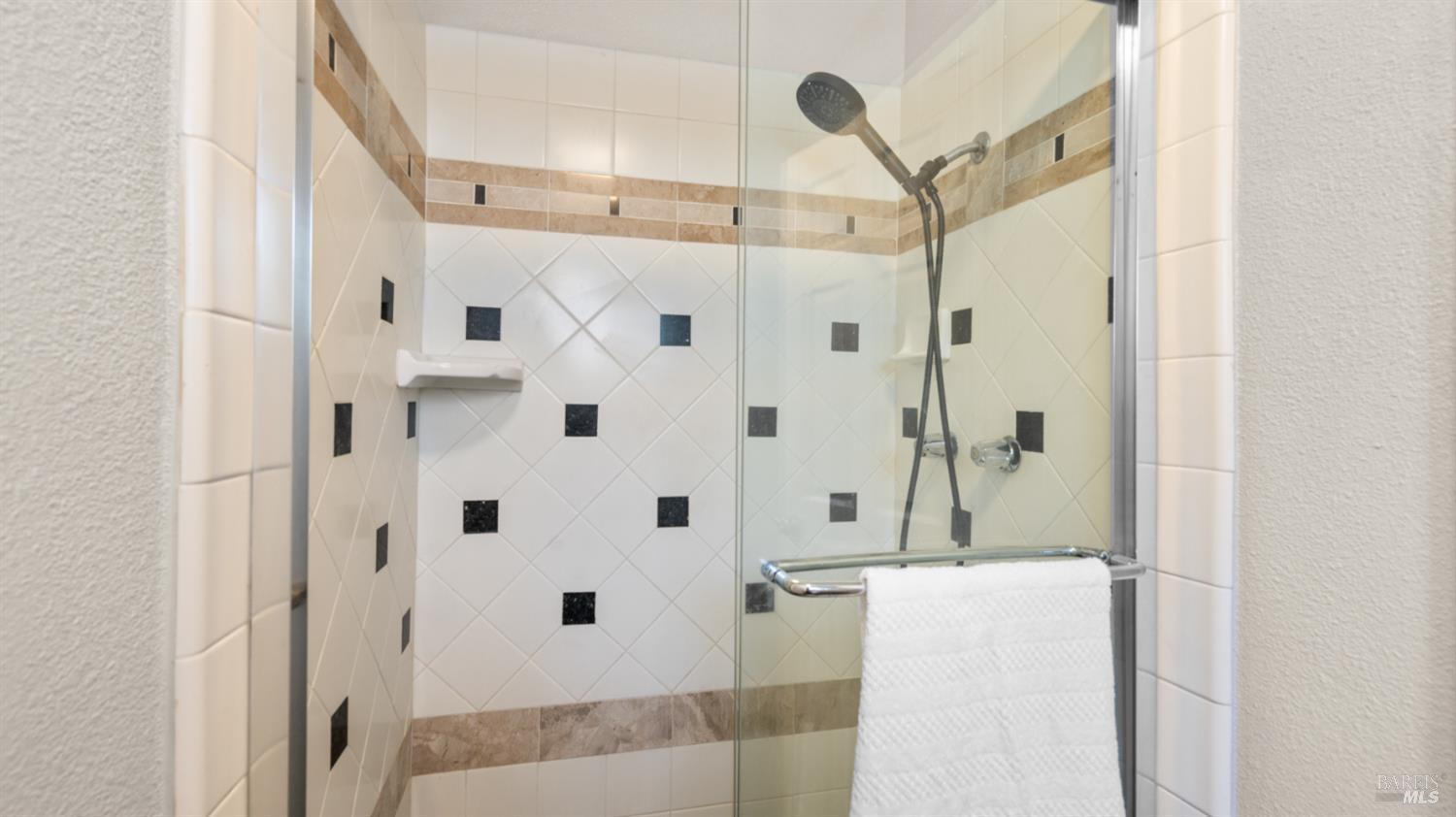 Detail Gallery Image 41 of 67 For 191 Bel Air Dr, Vacaville,  CA 95687 - 5 Beds | 2/1 Baths