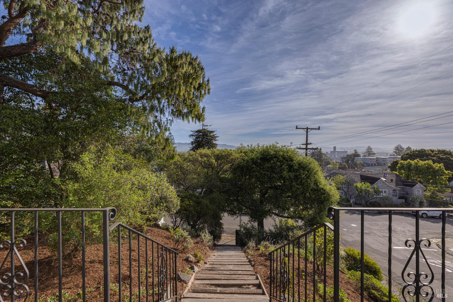 Detail Gallery Image 39 of 52 For 510 Kent St, Petaluma,  CA 94952 - 3 Beds | 2 Baths