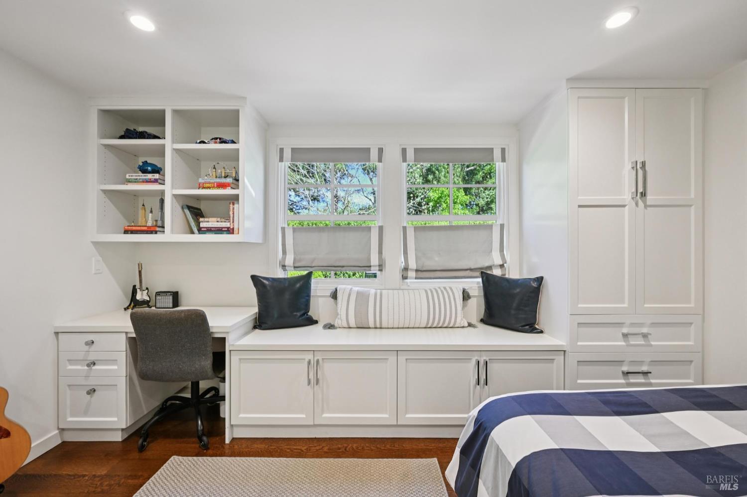 Detail Gallery Image 29 of 56 For 161 Lagunitas Rd, Ross,  CA 94957 - 4 Beds | 3 Baths