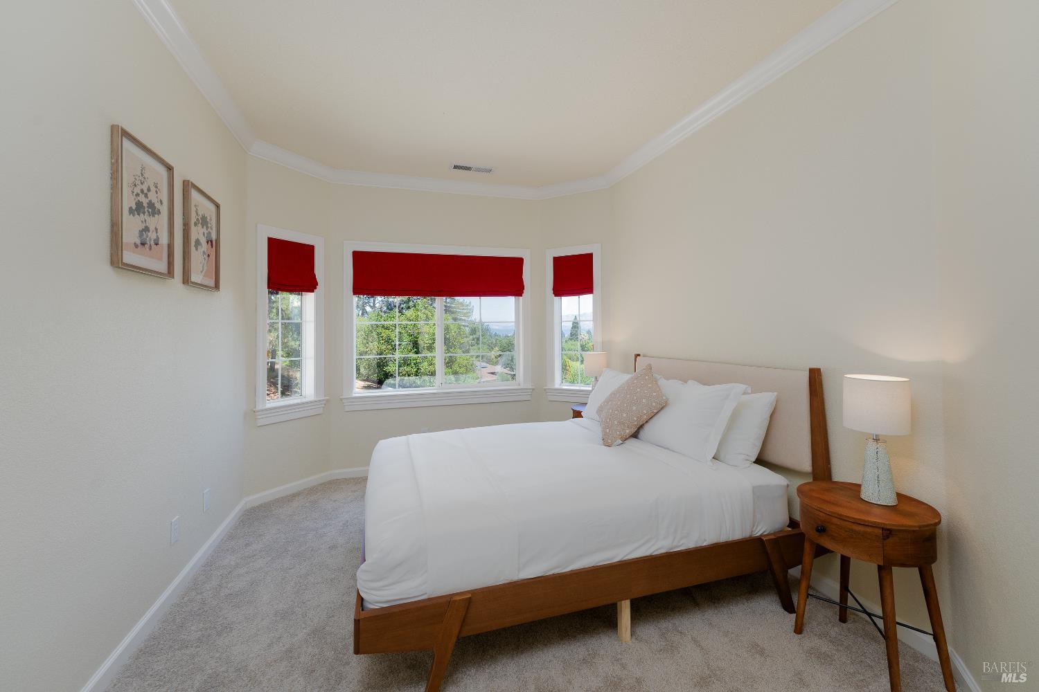 Detail Gallery Image 19 of 40 For 1247 Myszka Pl, Ukiah,  CA 95482 - 4 Beds | 2/1 Baths