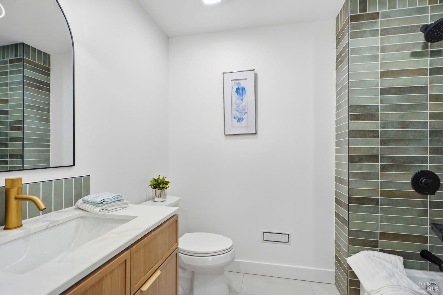 Detail Gallery Image 69 of 93 For 36 Capilano Dr, Novato,  CA 94949 - 5 Beds | 4/1 Baths