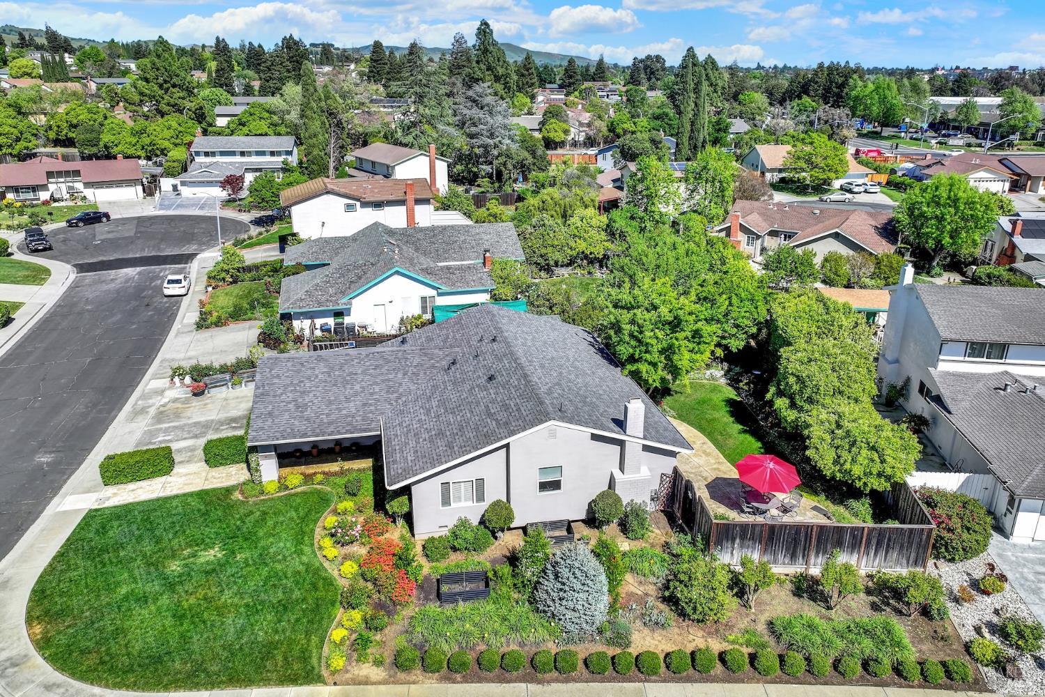 Detail Gallery Image 4 of 91 For 3225 W Pelham Ct, Fairfield,  CA 94534 - 3 Beds | 2 Baths