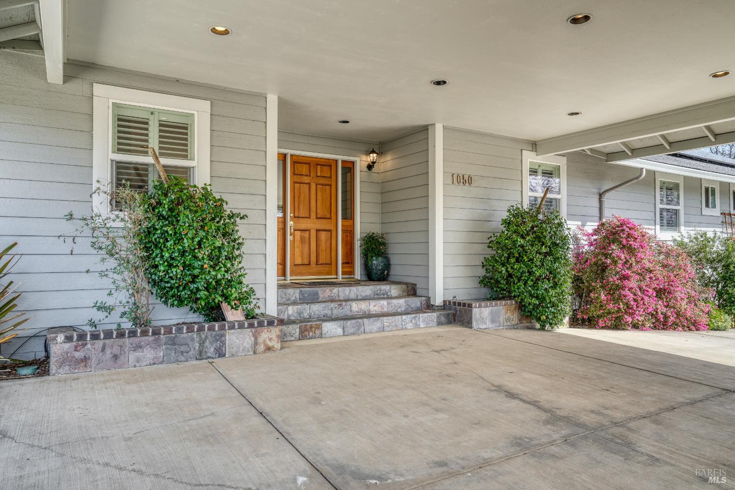 Detail Gallery Image 10 of 72 For 1050 Oak Park Way, Lakeport,  CA 95453 - 3 Beds | 2/1 Baths