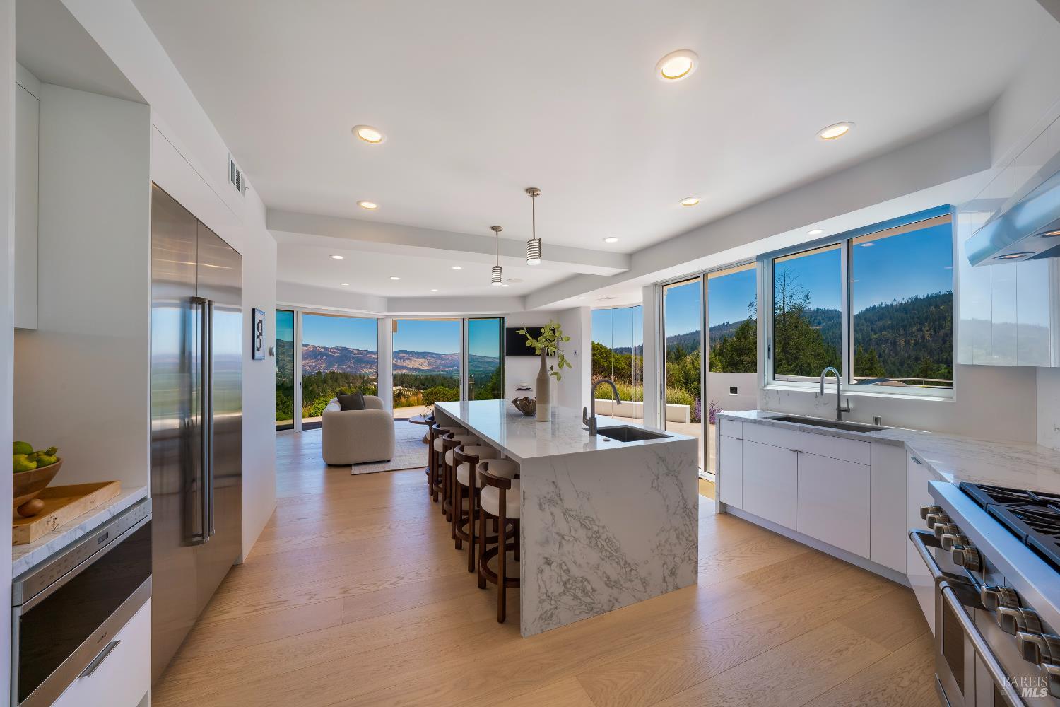 Detail Gallery Image 5 of 48 For 375 Kortum Canyon Rd, Calistoga,  CA 94515 - 4 Beds | 4/2 Baths