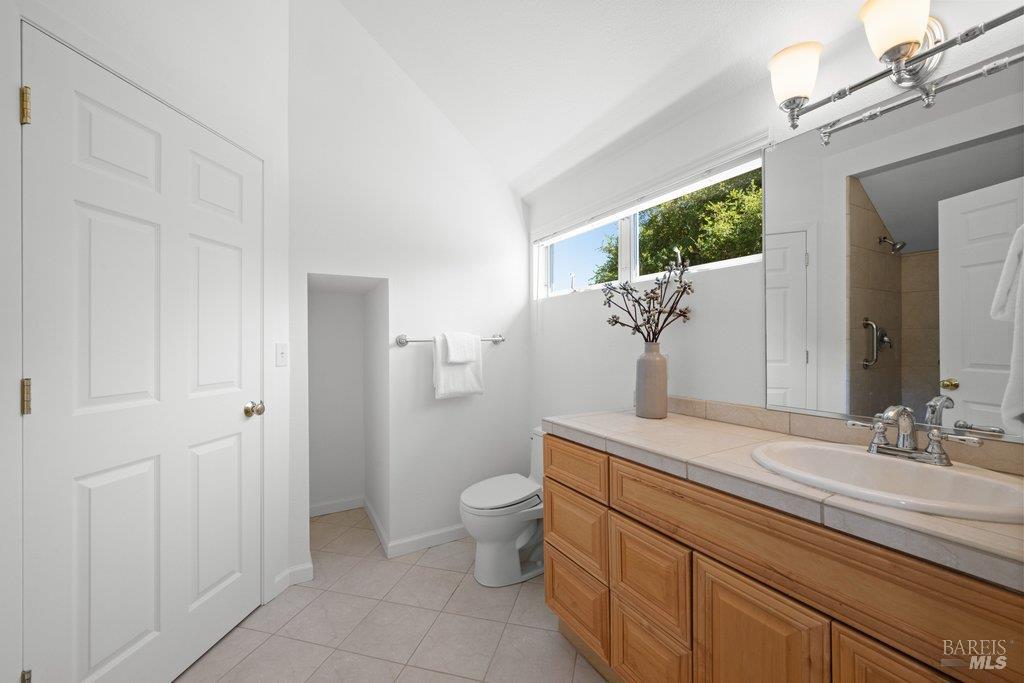 Detail Gallery Image 61 of 89 For 103 Reed Ranch Rd, Tiburon,  CA 94920 - 5 Beds | 4 Baths