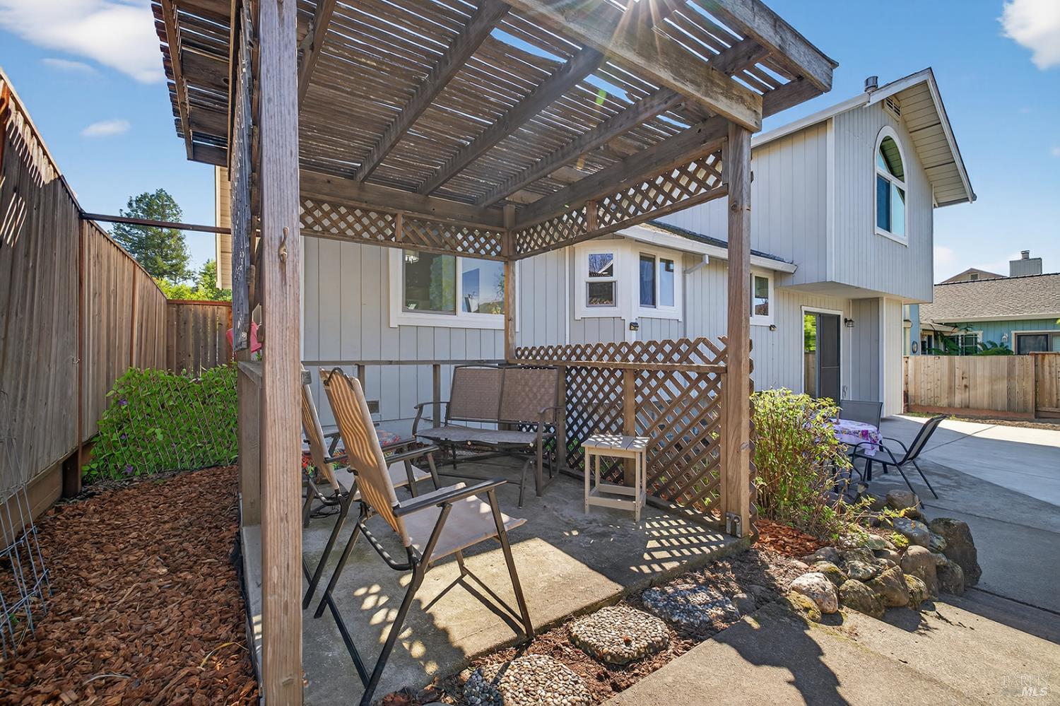Detail Gallery Image 39 of 41 For 5410 Corbett Cir, Santa Rosa,  CA 95403 - 4 Beds | 2/1 Baths