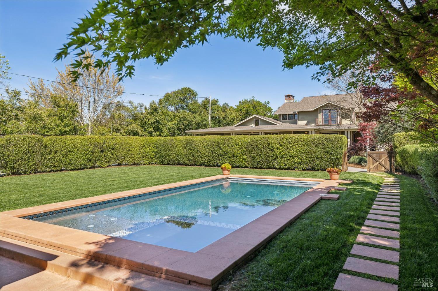 Detail Gallery Image 3 of 45 For 1830 E Napa St, Sonoma,  CA 95476 - 4 Beds | 3/1 Baths