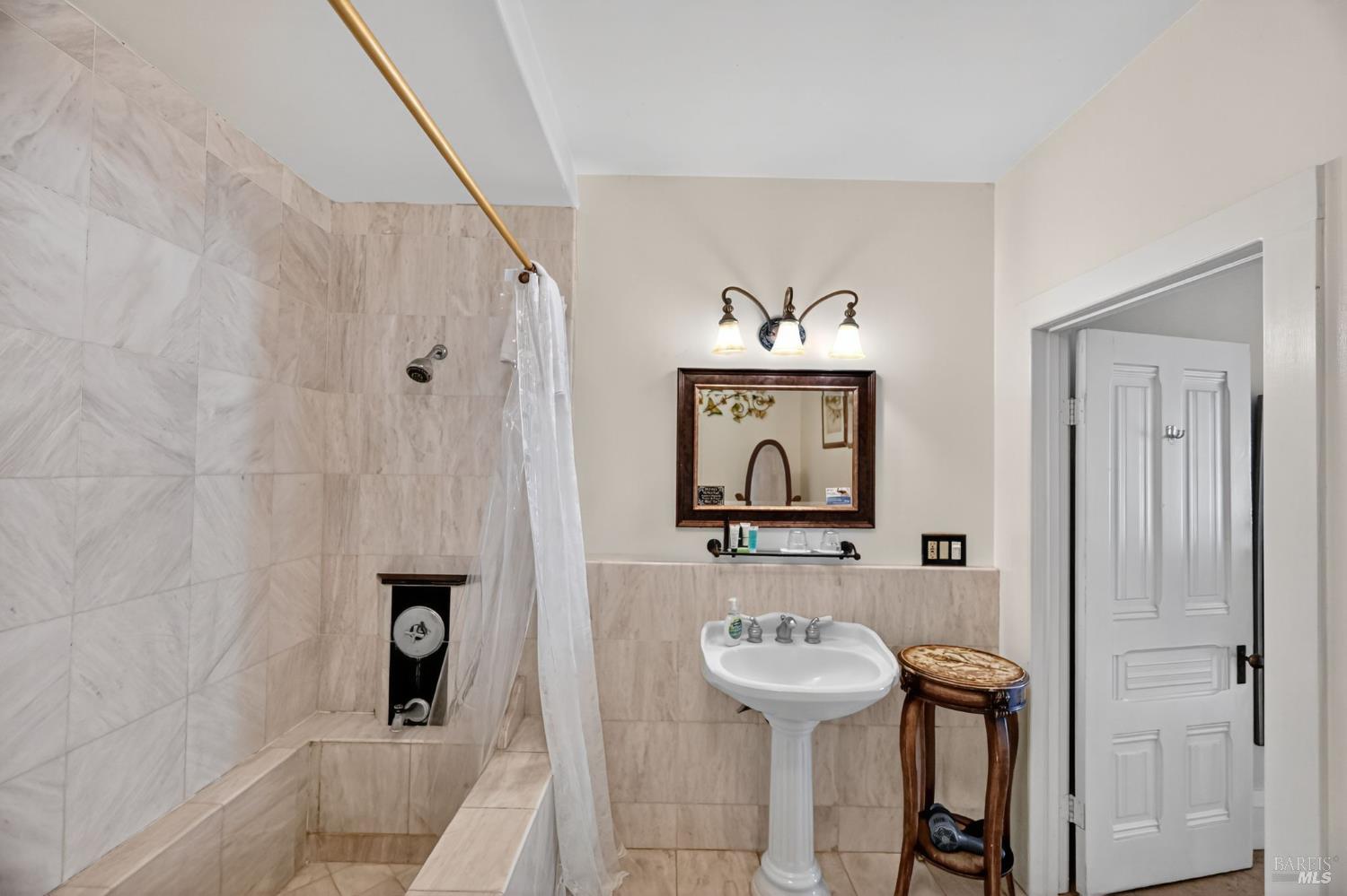 Detail Gallery Image 36 of 46 For 620 El Salto Dr, Capitola,  CA 95010 - 14 Beds | 11/1 Baths