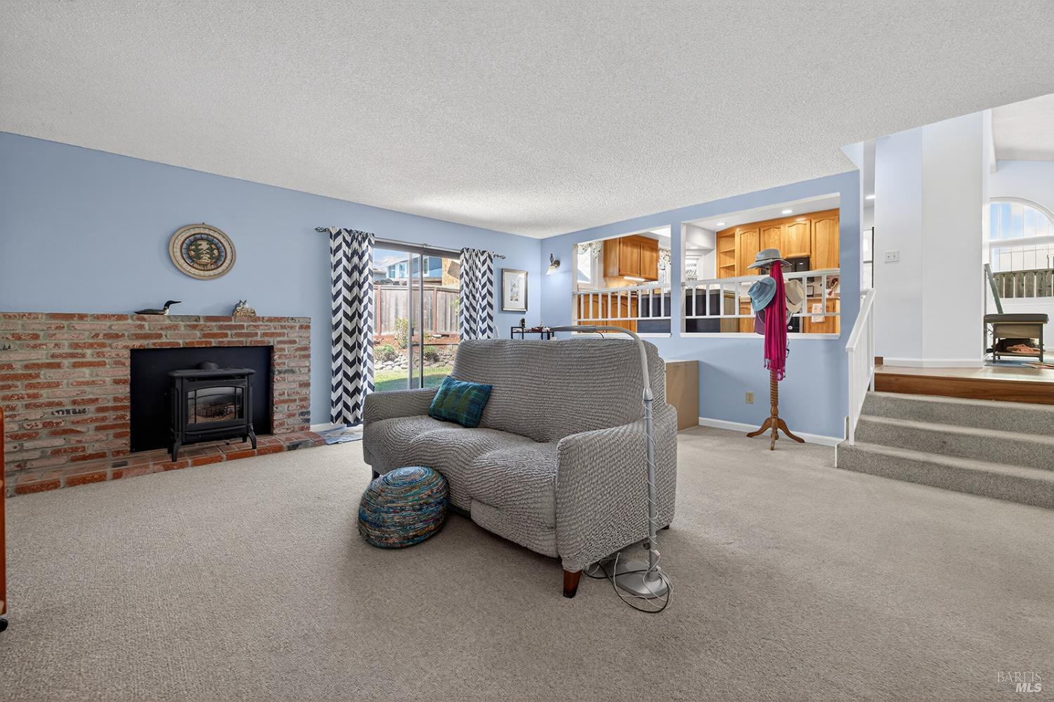 Detail Gallery Image 9 of 41 For 5410 Corbett Cir, Santa Rosa,  CA 95403 - 4 Beds | 2/1 Baths