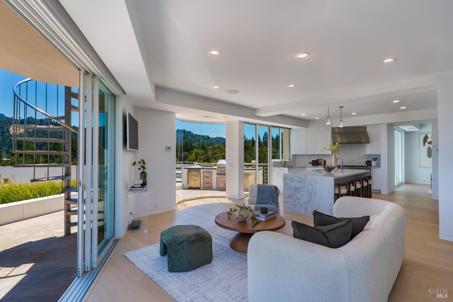 Detail Gallery Image 14 of 48 For 375 Kortum Canyon Rd, Calistoga,  CA 94515 - 4 Beds | 4/2 Baths