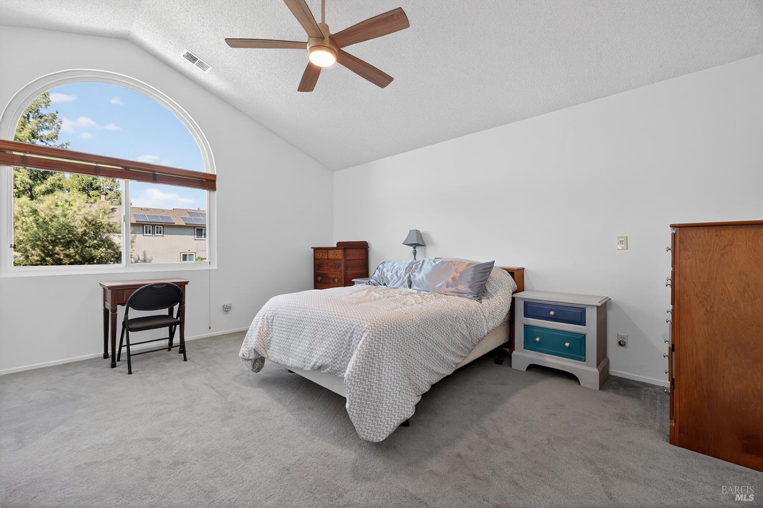 Detail Gallery Image 17 of 41 For 5410 Corbett Cir, Santa Rosa,  CA 95403 - 4 Beds | 2/1 Baths