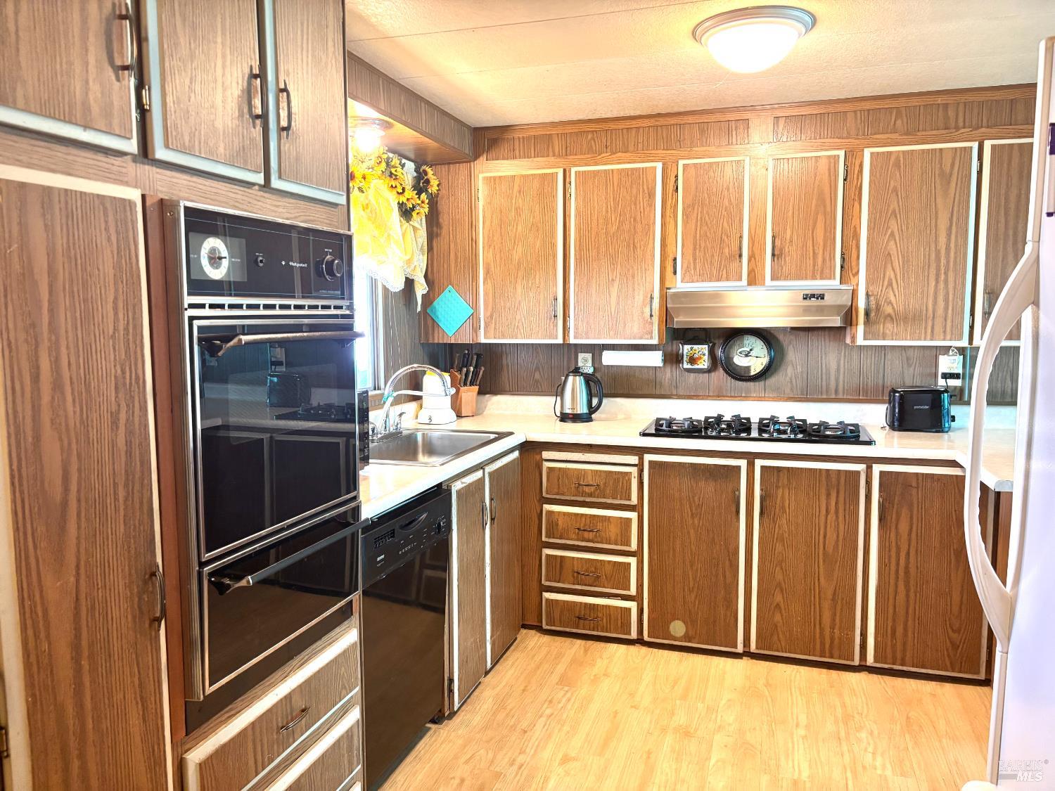 Detail Gallery Image 7 of 18 For 660 Leslie St 49, Ukiah,  CA 95482 - 2 Beds | 2 Baths