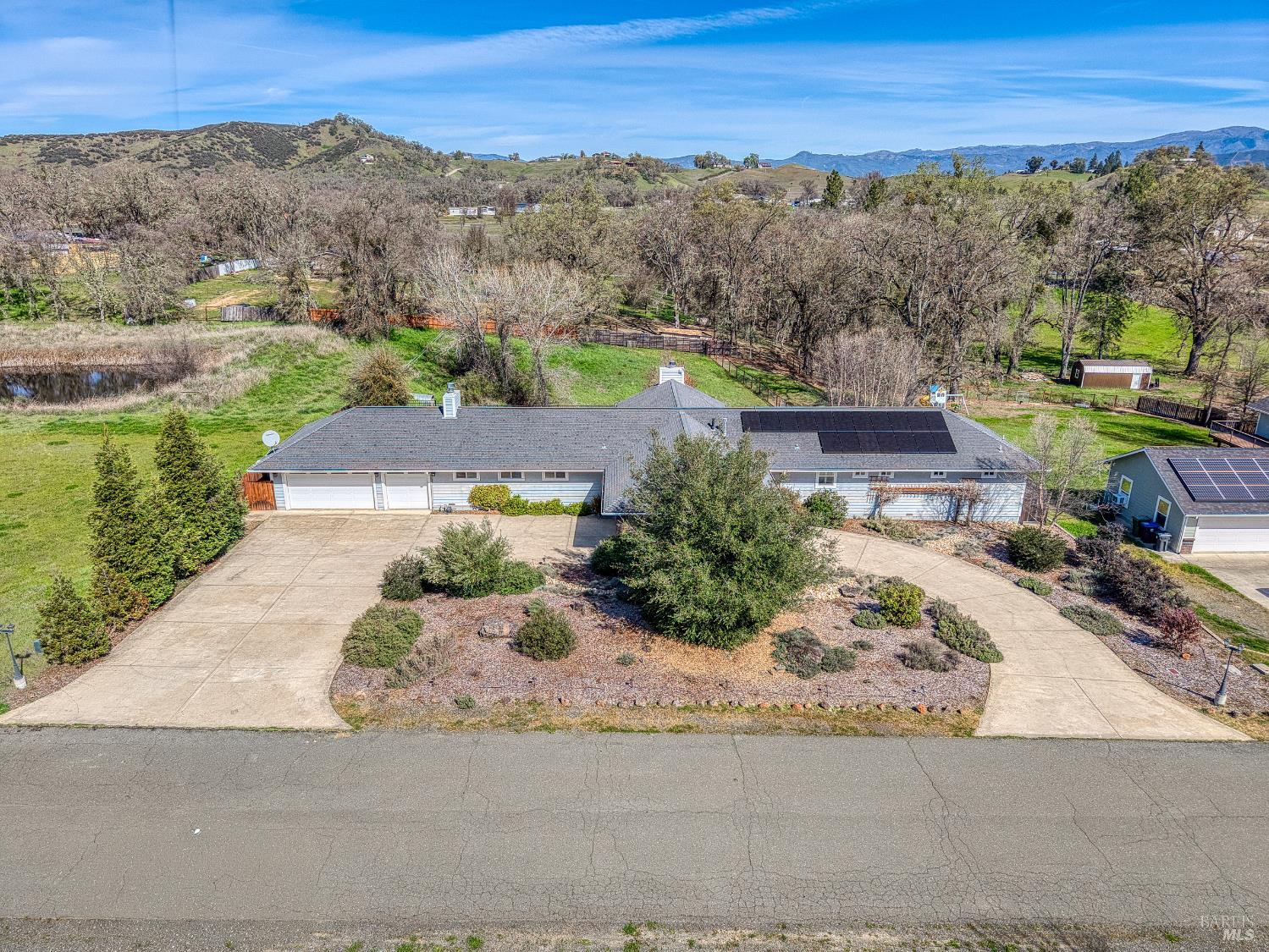 Detail Gallery Image 5 of 72 For 1050 Oak Park Way, Lakeport,  CA 95453 - 3 Beds | 2/1 Baths