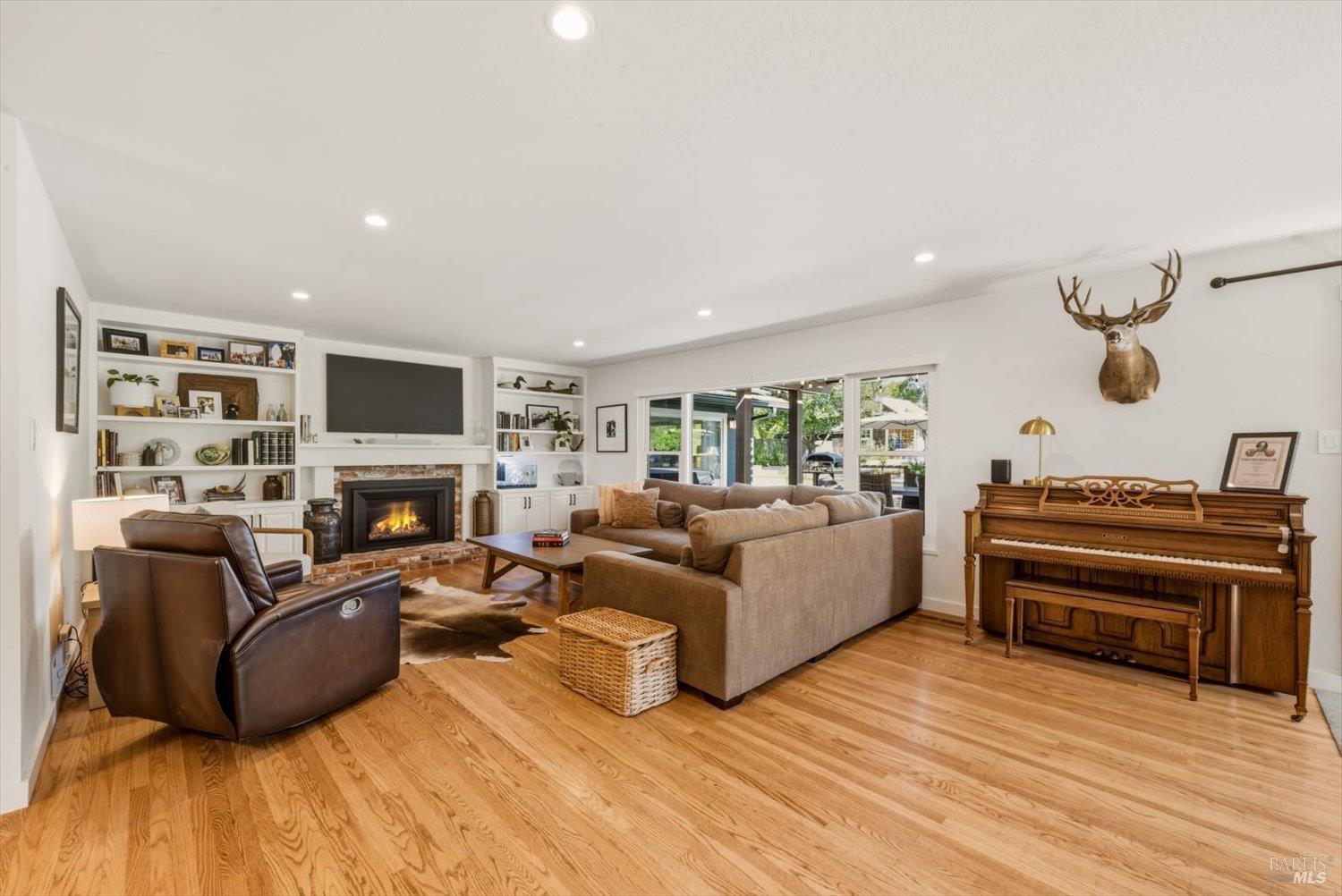 Detail Gallery Image 11 of 80 For 1038 Lorraine Dr, Napa,  CA 94558 - 4 Beds | 2 Baths