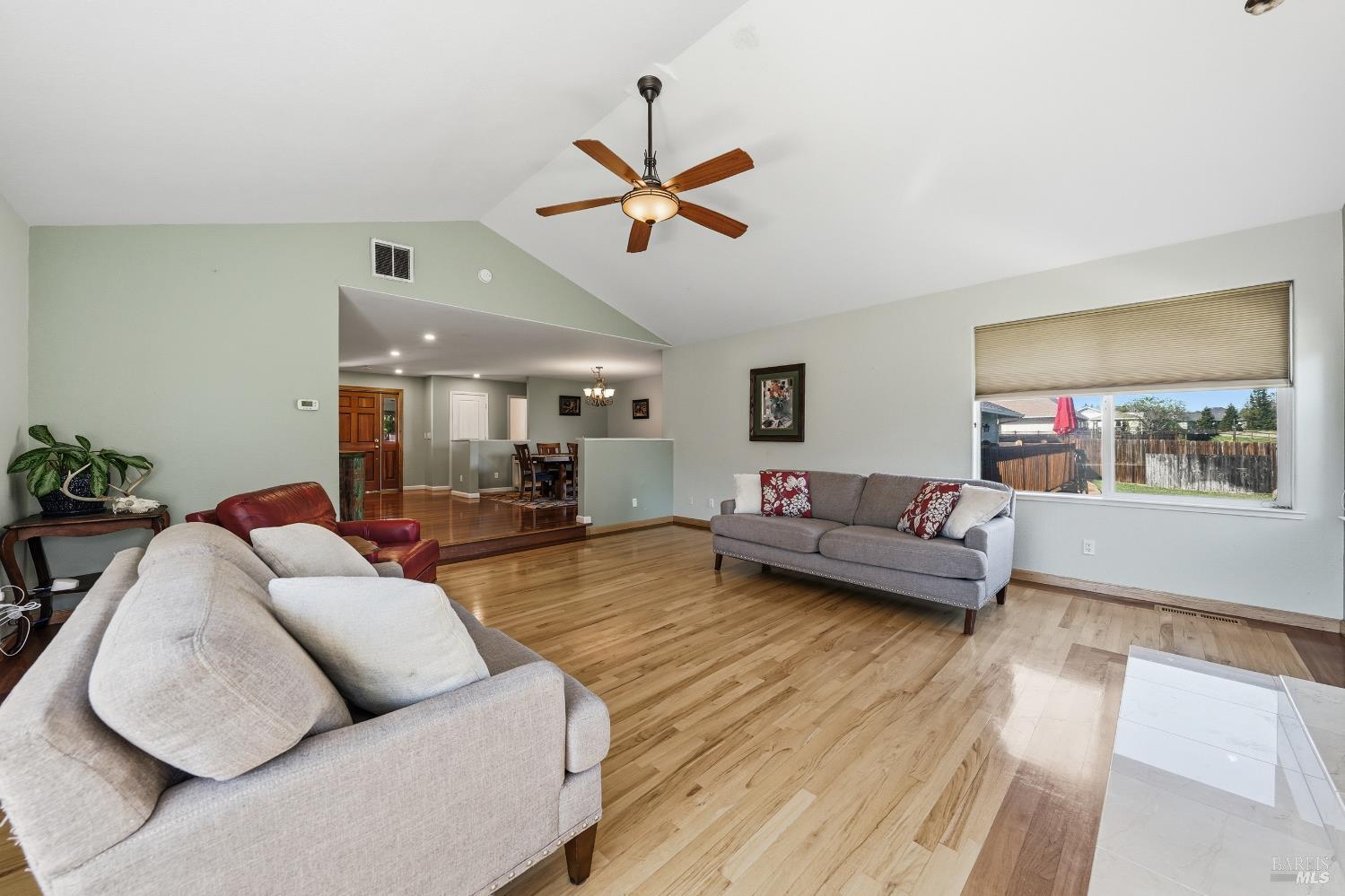 Detail Gallery Image 19 of 72 For 1050 Oak Park Way, Lakeport,  CA 95453 - 3 Beds | 2/1 Baths