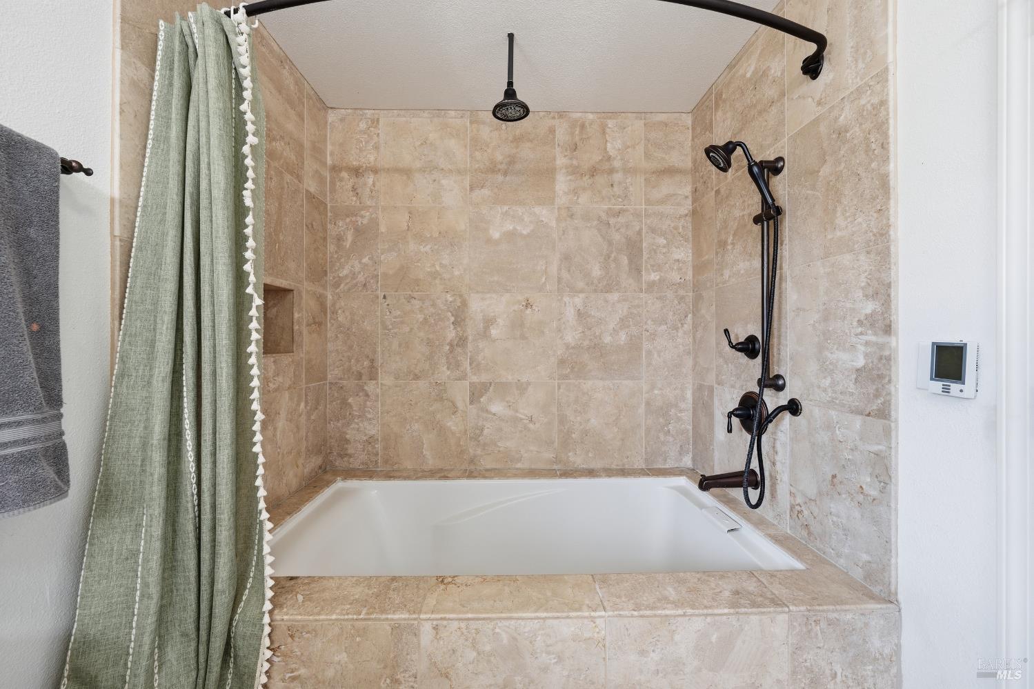 Detail Gallery Image 49 of 72 For 1050 Oak Park Way, Lakeport,  CA 95453 - 3 Beds | 2/1 Baths