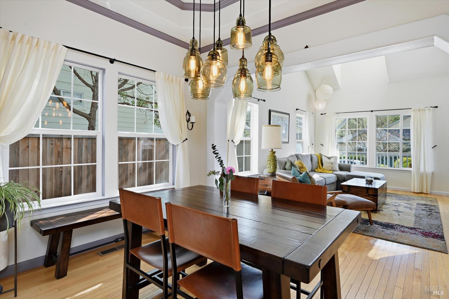 Detail Gallery Image 21 of 47 For 104 Village Oaks Ct, Healdsburg,  CA 95448 - 4 Beds | 2/1 Baths