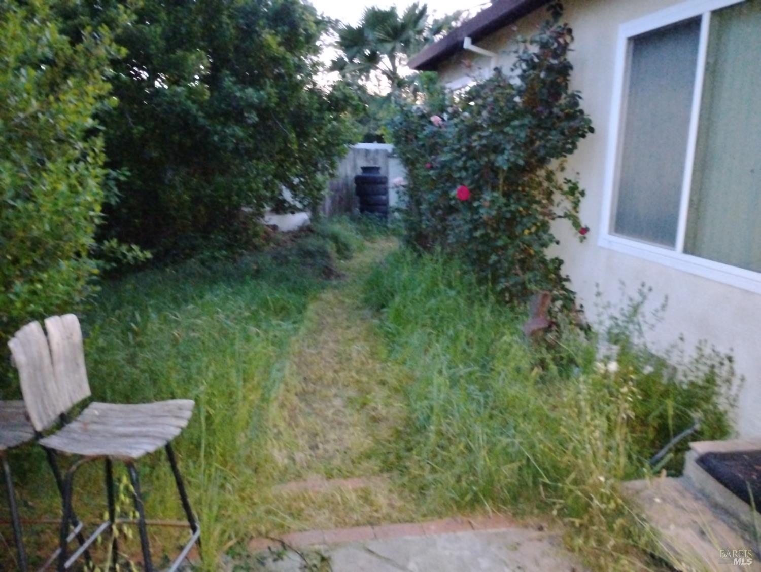 Detail Gallery Image 7 of 12 For 883 Inverness Ct, Fairfield,  CA 94533 - 3 Beds | 1/1 Baths