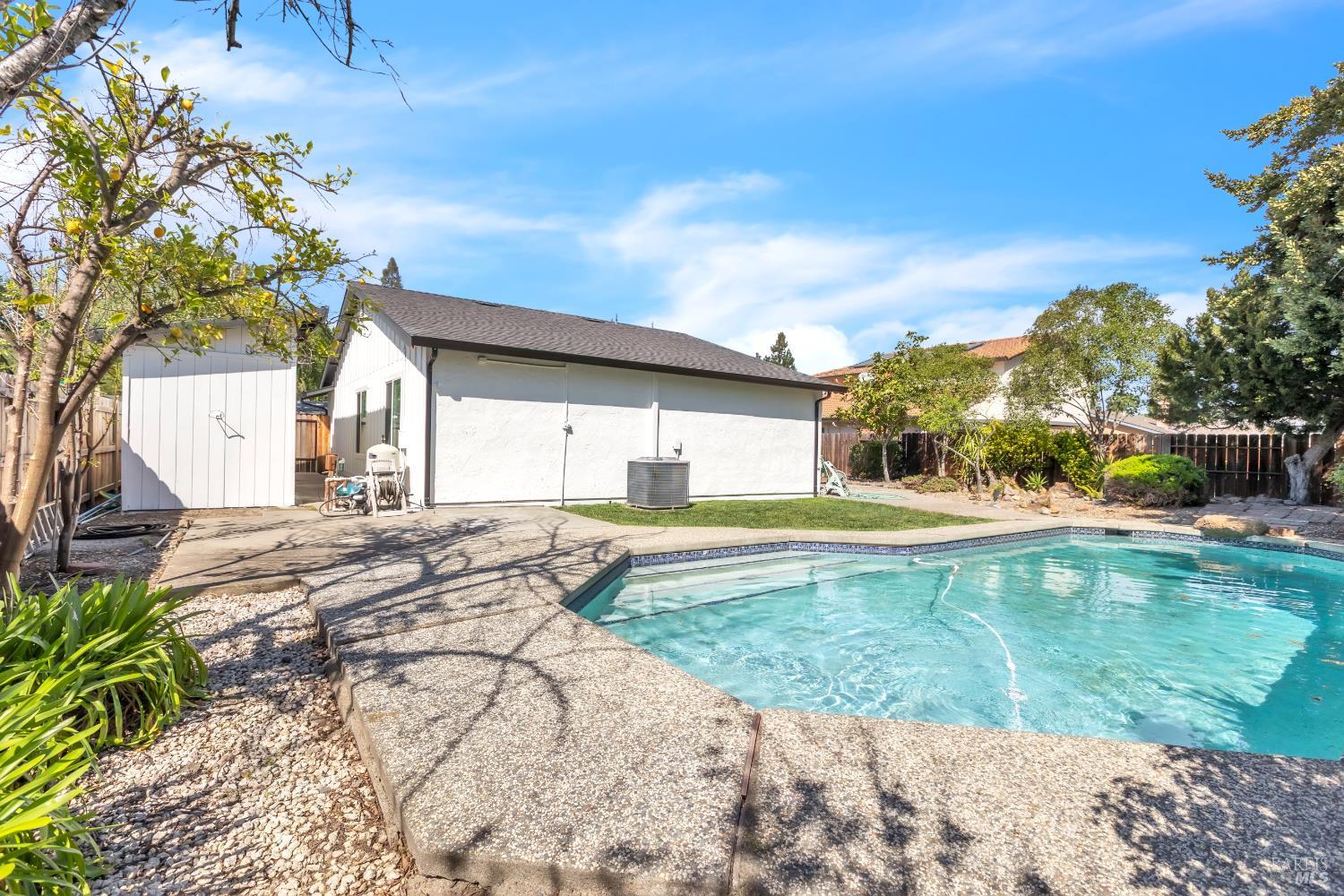 Detail Gallery Image 27 of 39 For 317 N Alamo Dr, Vacaville,  CA 95688 - 3 Beds | 2 Baths