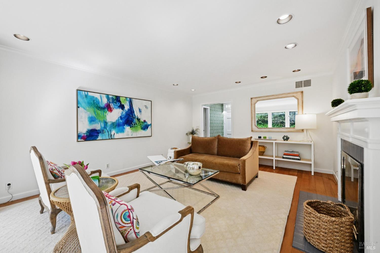 Detail Gallery Image 24 of 56 For 161 Lagunitas Rd, Ross,  CA 94957 - 4 Beds | 3 Baths