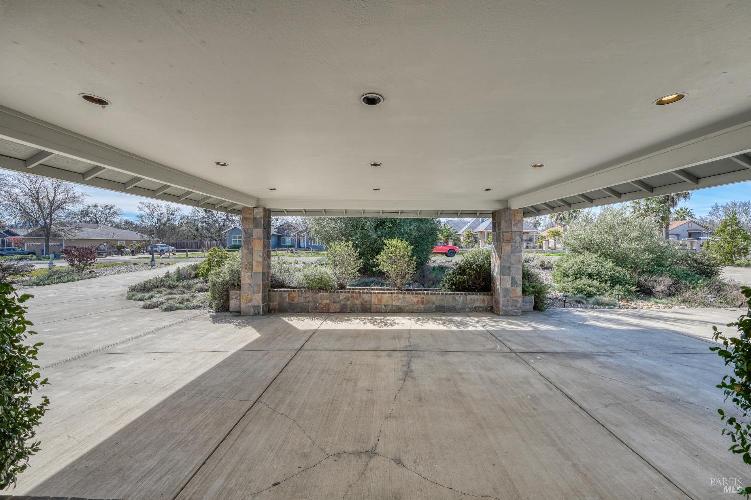 Detail Gallery Image 14 of 72 For 1050 Oak Park Way, Lakeport,  CA 95453 - 3 Beds | 2/1 Baths