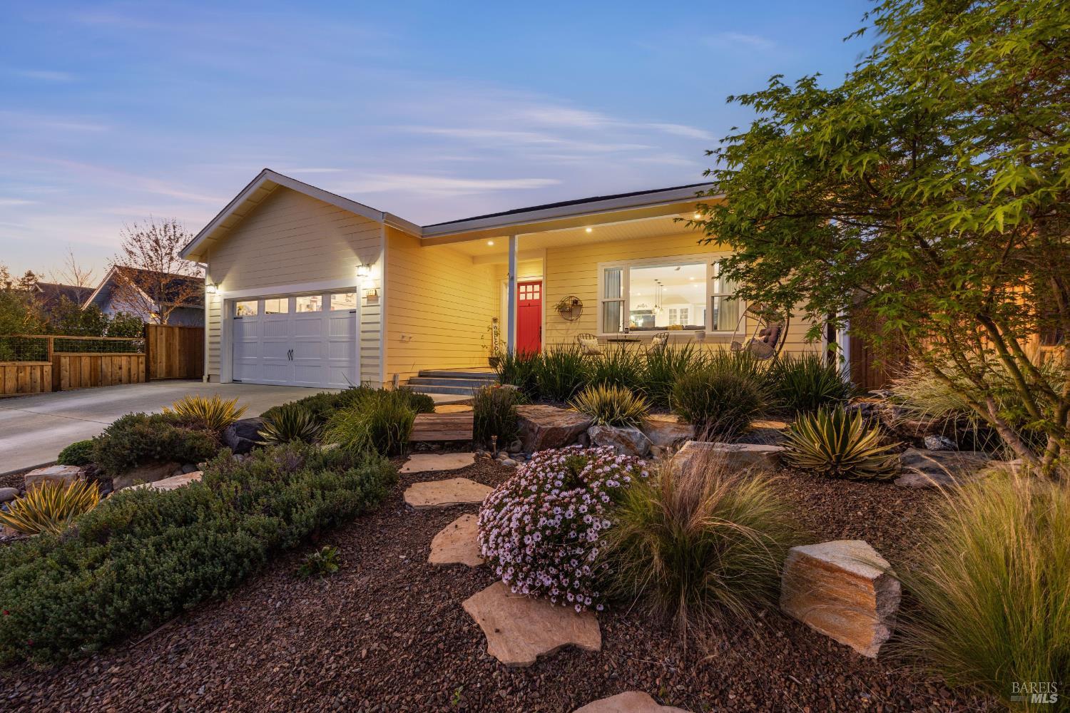 Detail Gallery Image 2 of 44 For 1935 San Marcos Dr, Santa Rosa,  CA 95403 - 3 Beds | 2 Baths