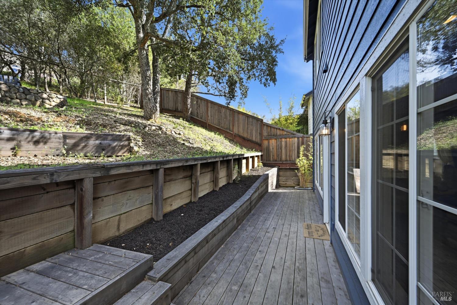 Detail Gallery Image 42 of 47 For 104 Village Oaks Ct, Healdsburg,  CA 95448 - 4 Beds | 2/1 Baths