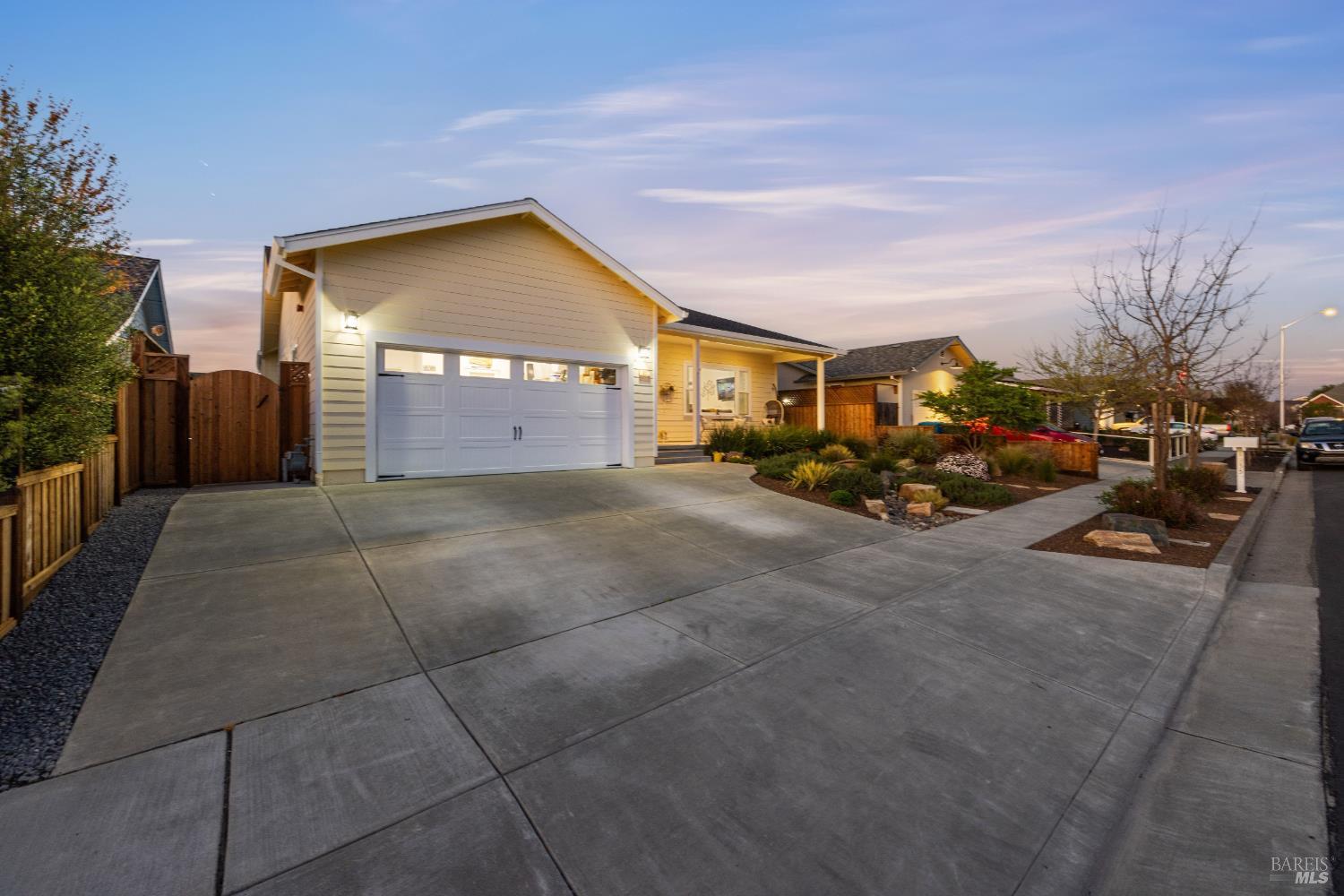 Detail Gallery Image 6 of 44 For 1935 San Marcos Dr, Santa Rosa,  CA 95403 - 3 Beds | 2 Baths