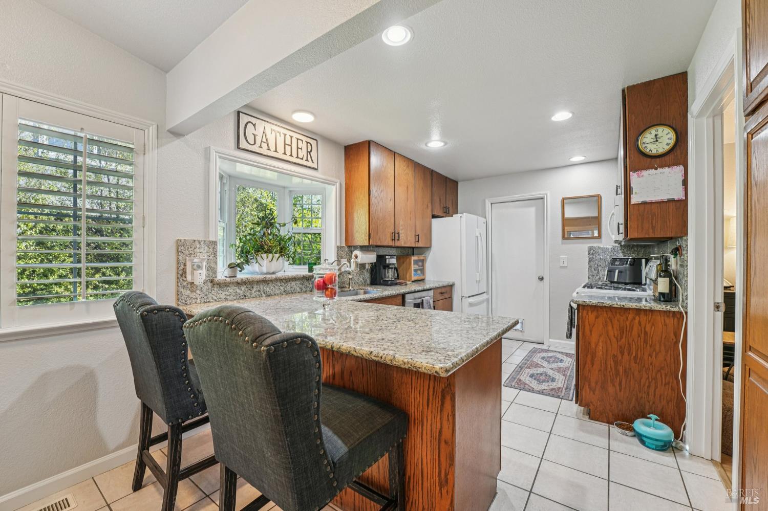 Detail Gallery Image 11 of 25 For 4233 Brookshire Cir, Santa Rosa,  CA 95405 - 4 Beds | 2 Baths