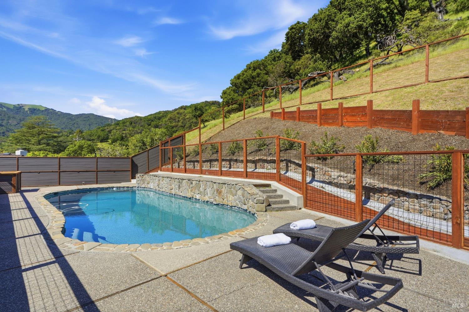 Detail Gallery Image 78 of 93 For 36 Capilano Dr, Novato,  CA 94949 - 5 Beds | 4/1 Baths