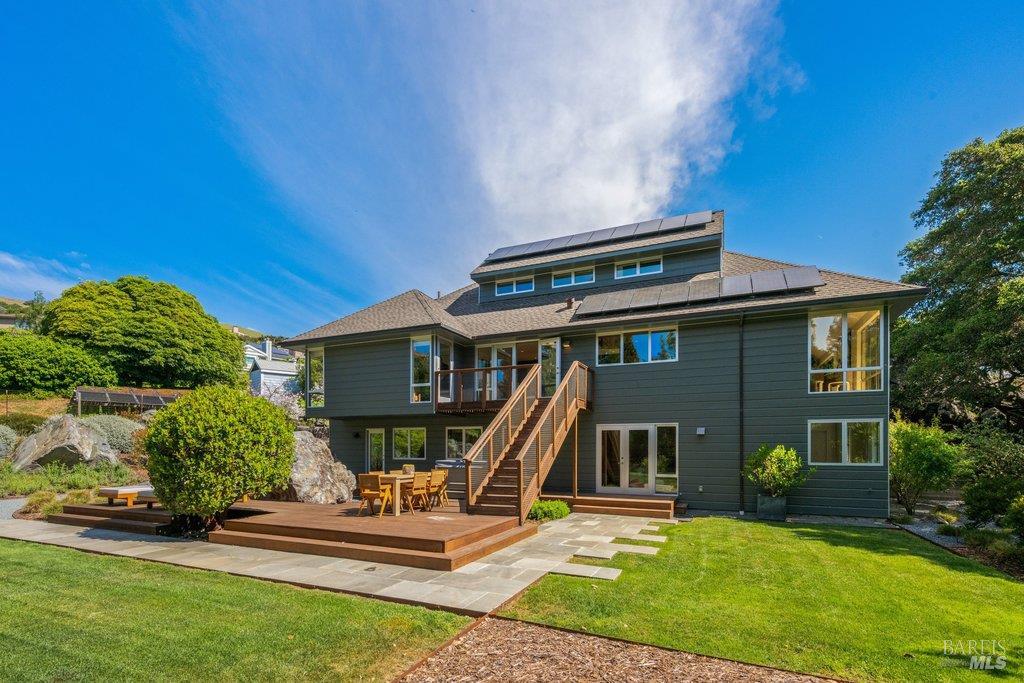 Detail Gallery Image 71 of 89 For 103 Reed Ranch Rd, Tiburon,  CA 94920 - 5 Beds | 4 Baths