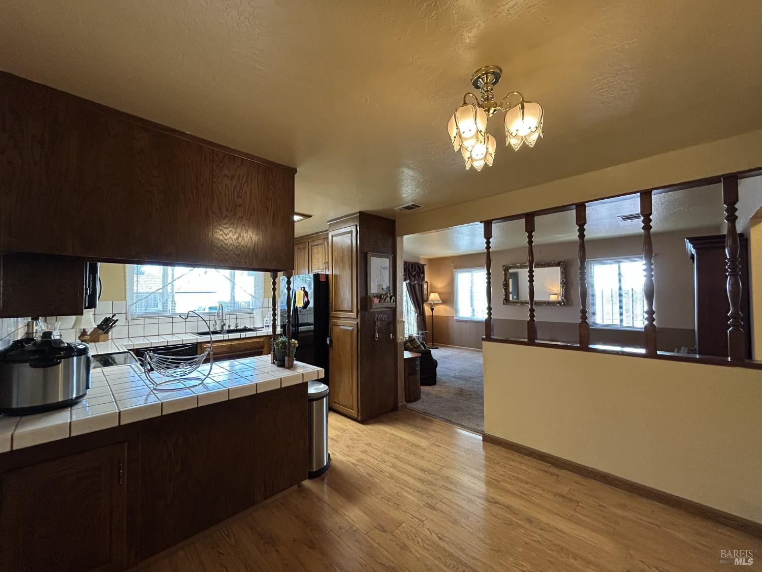 Detail Gallery Image 5 of 15 For 880 Beechwood Ave, Vallejo,  CA 94591 - 3 Beds | 1 Baths