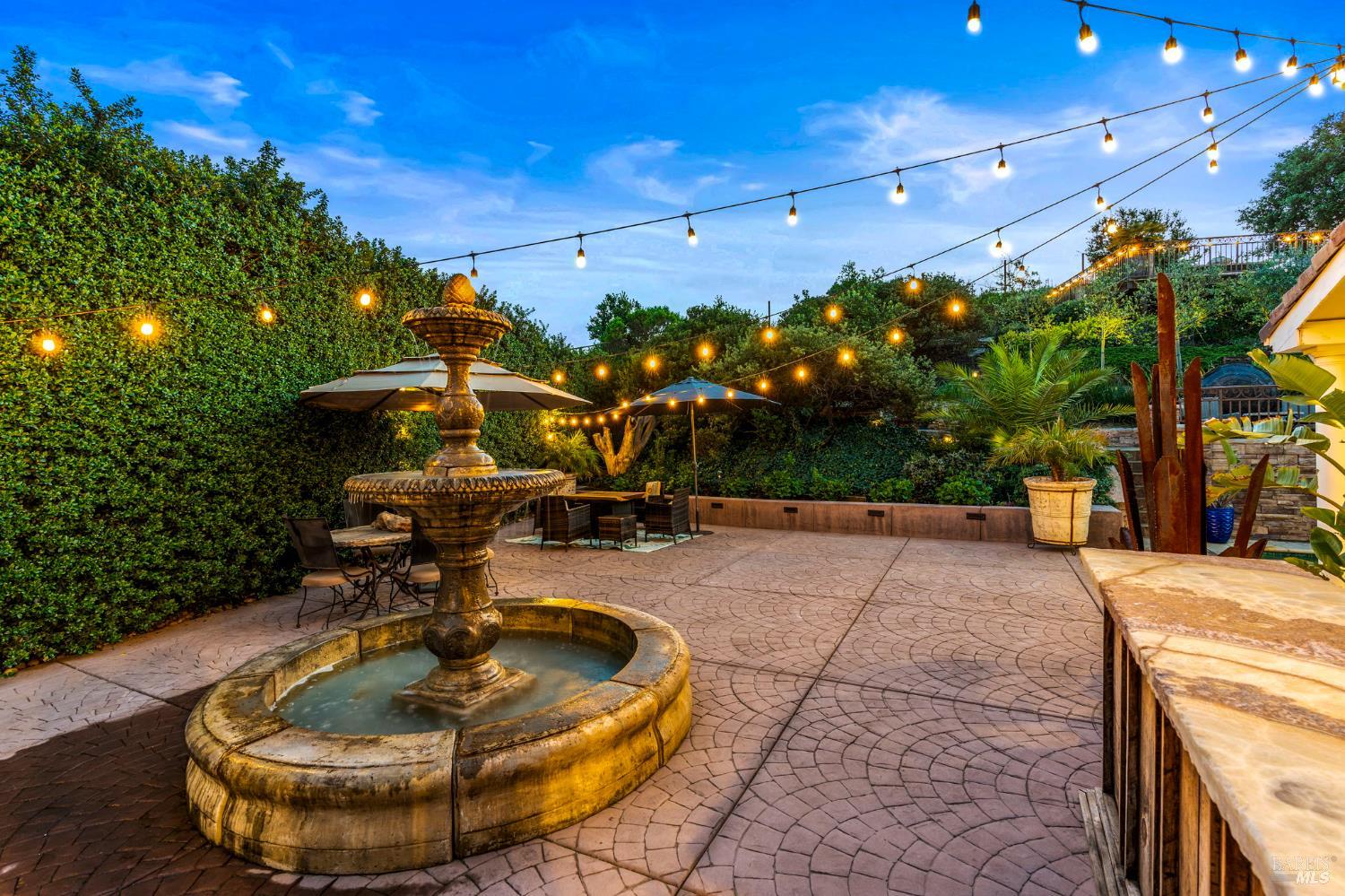 Detail Gallery Image 6 of 78 For 3207 Swiss Ct, Napa,  CA 94558 - 4 Beds | 2/1 Baths