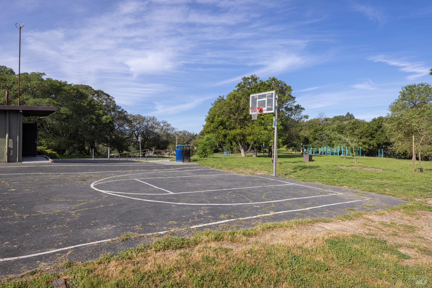 Detail Gallery Image 52 of 52 For 510 Kent St, Petaluma,  CA 94952 - 3 Beds | 2 Baths