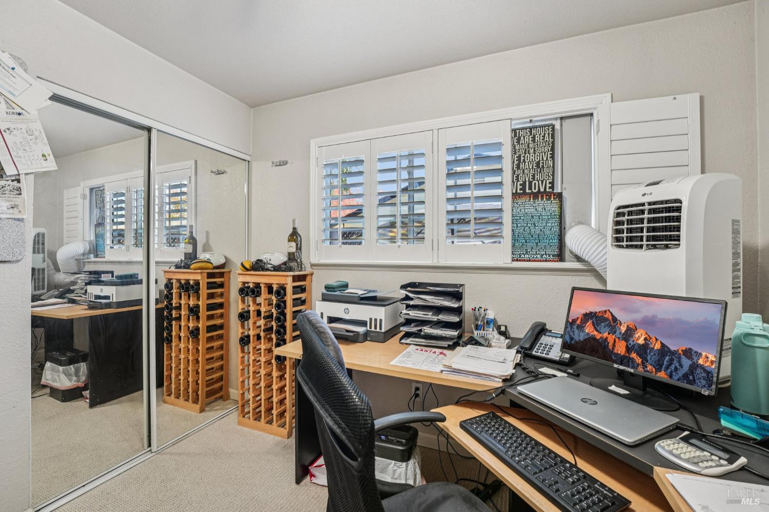 Detail Gallery Image 16 of 25 For 4233 Brookshire Cir, Santa Rosa,  CA 95405 - 4 Beds | 2 Baths