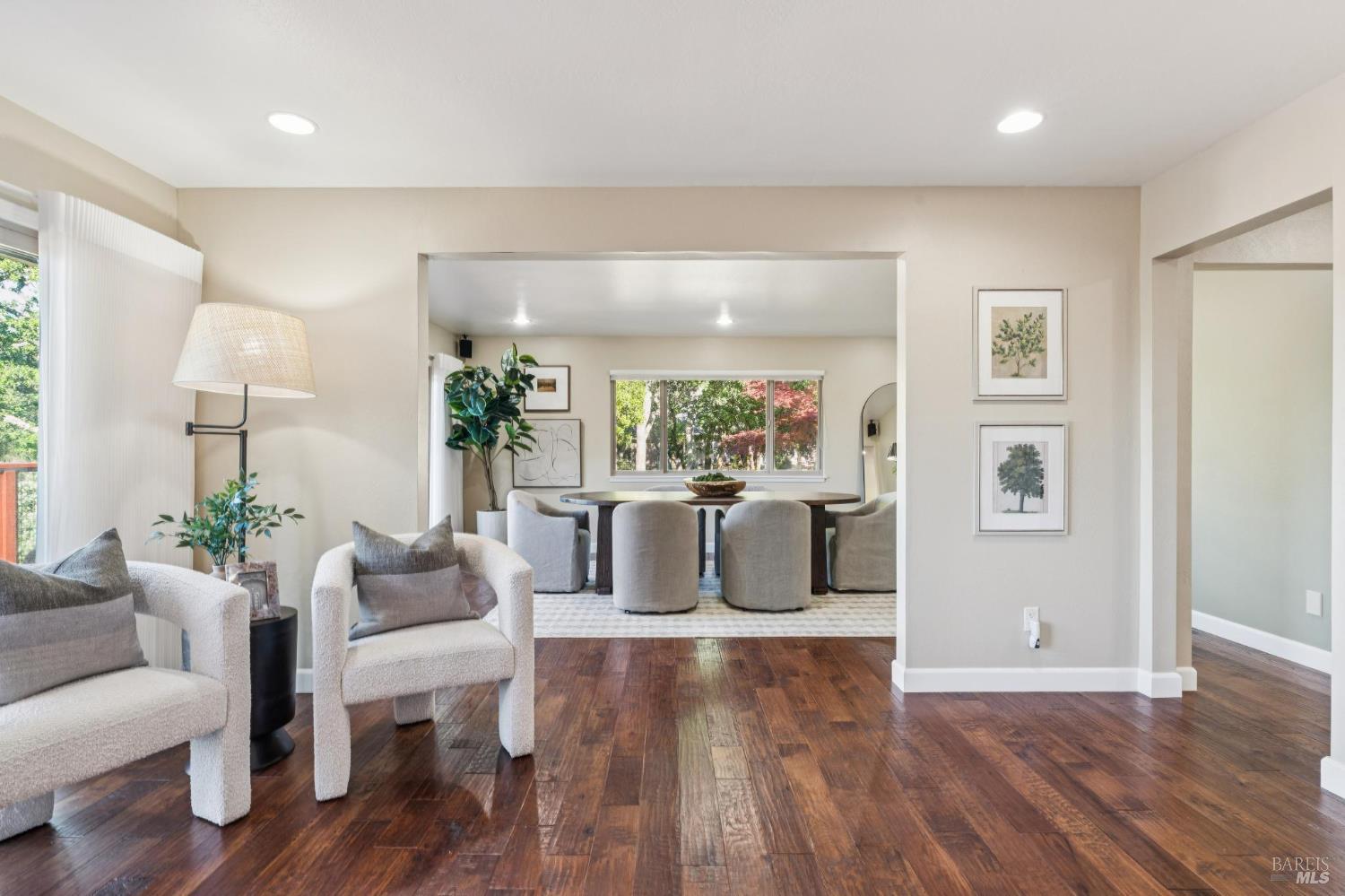 Detail Gallery Image 11 of 45 For 2575 Bennett Ridge Rd, Santa Rosa,  CA 95404 - 4 Beds | 2/1 Baths