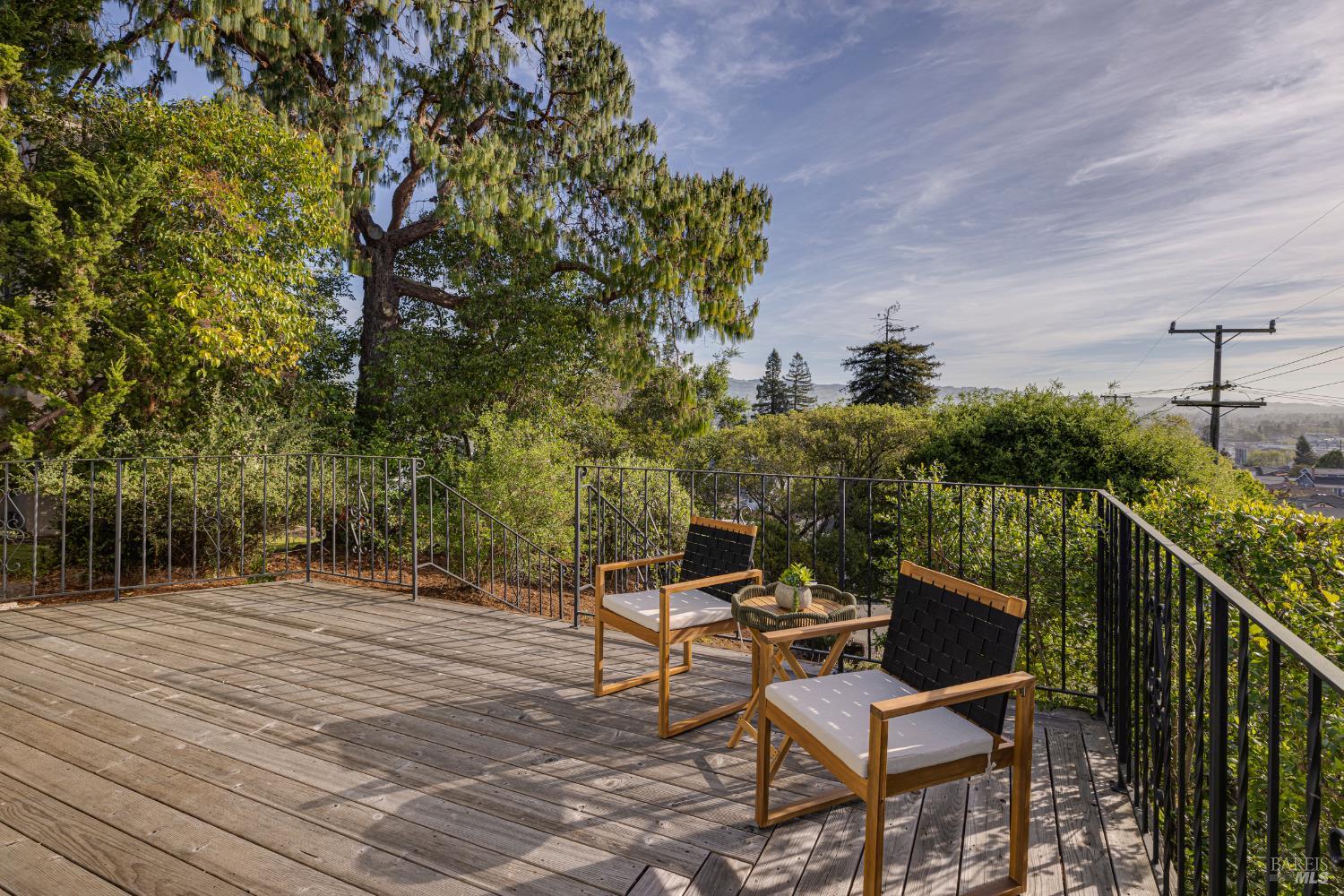 Detail Gallery Image 38 of 52 For 510 Kent St, Petaluma,  CA 94952 - 3 Beds | 2 Baths