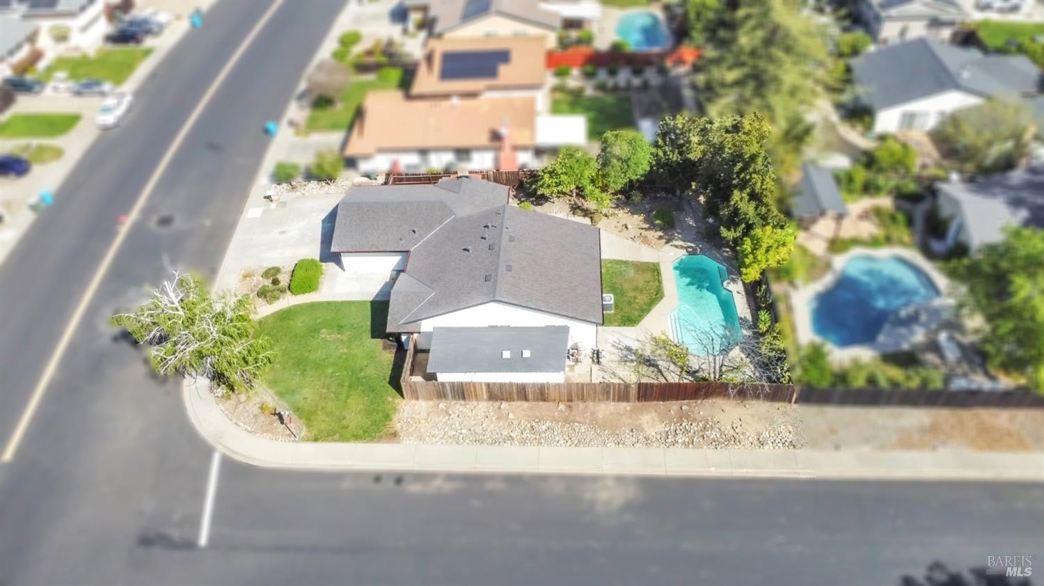 Detail Gallery Image 32 of 39 For 317 N Alamo Dr, Vacaville,  CA 95688 - 3 Beds | 2 Baths