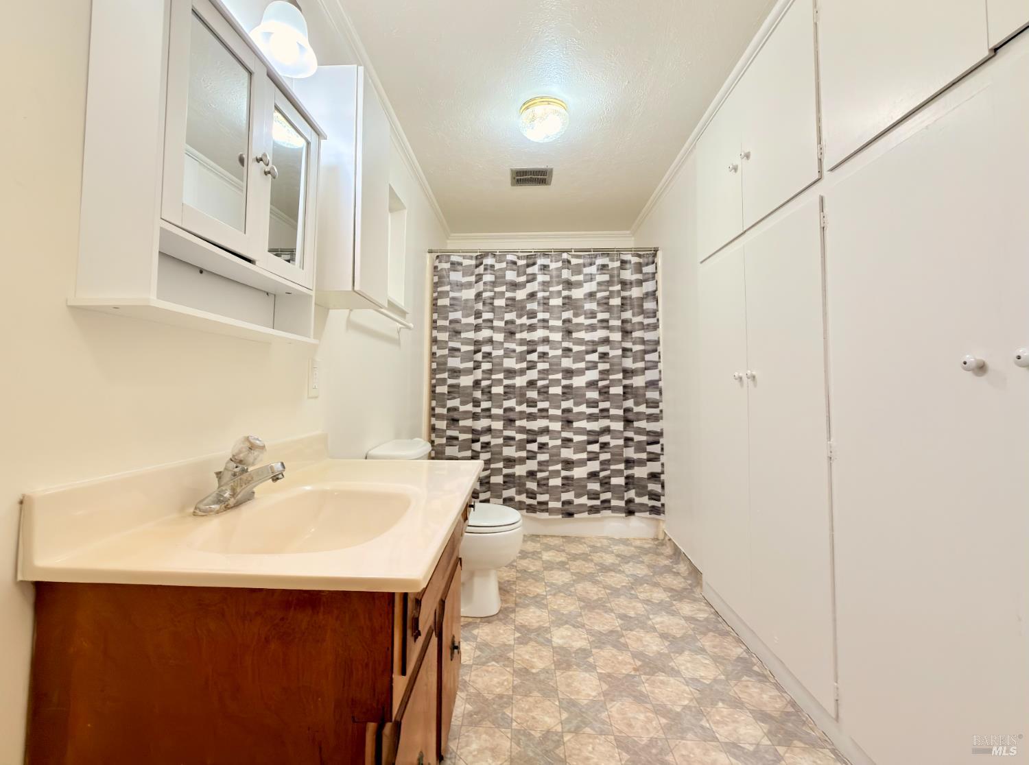 Detail Gallery Image 18 of 35 For 544 B St, Hollister,  CA 95023 - 2 Beds | 1 Baths