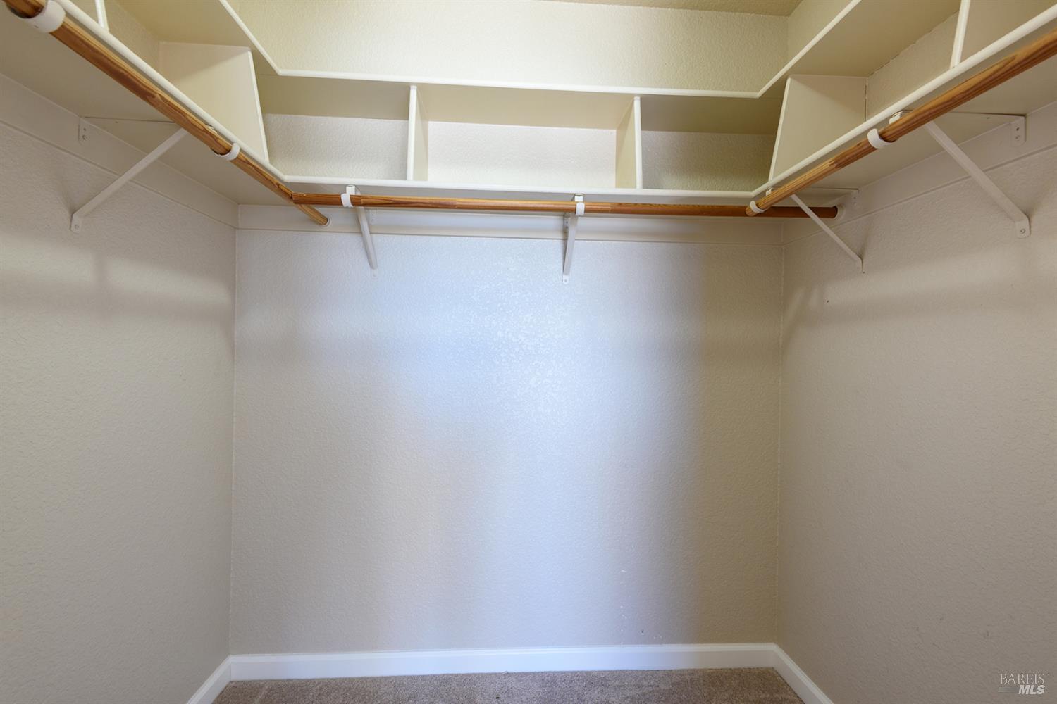 Detail Gallery Image 15 of 22 For 2122 Crystal Hill Dr, Santa Rosa,  CA 95404 - 3 Beds | 2/1 Baths