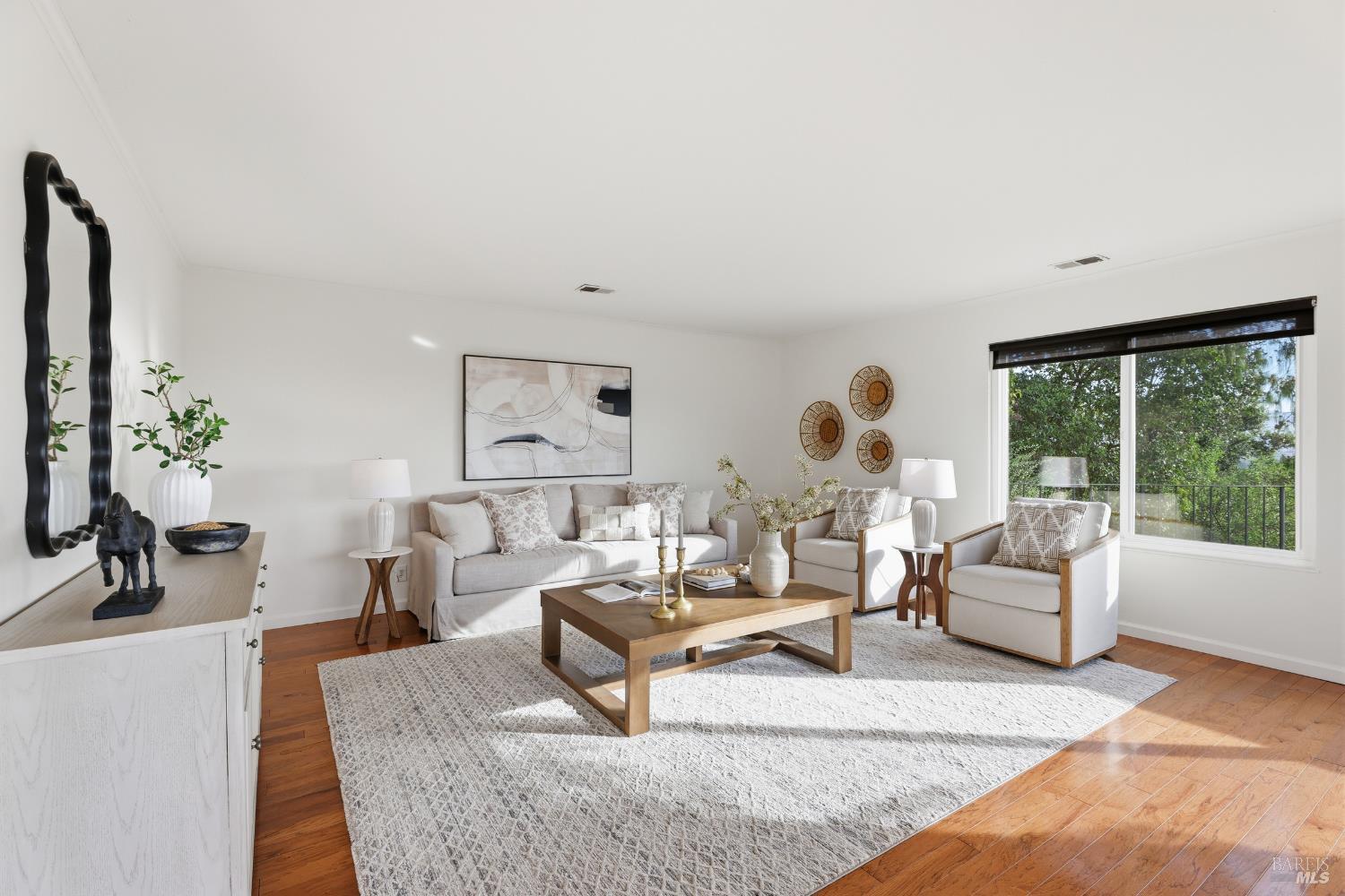 Detail Gallery Image 7 of 52 For 510 Kent St, Petaluma,  CA 94952 - 3 Beds | 2 Baths