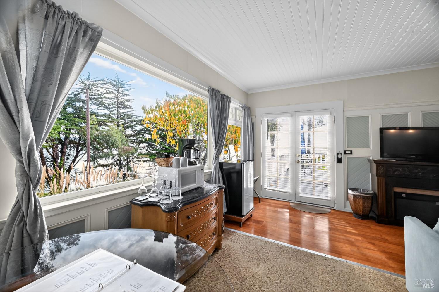 Detail Gallery Image 12 of 46 For 620 El Salto Dr, Capitola,  CA 95010 - 14 Beds | 11/1 Baths