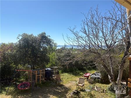 Detail Gallery Image 5 of 13 For 4369 Lakeview Ter, Lucerne,  CA 95458 - 3 Beds | 2 Baths