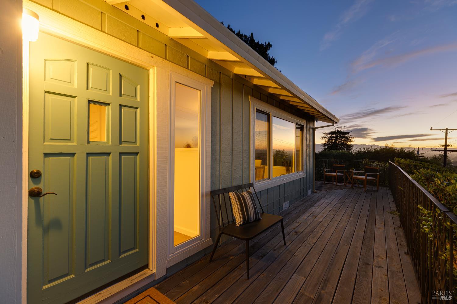 Detail Gallery Image 5 of 52 For 510 Kent St, Petaluma,  CA 94952 - 3 Beds | 2 Baths