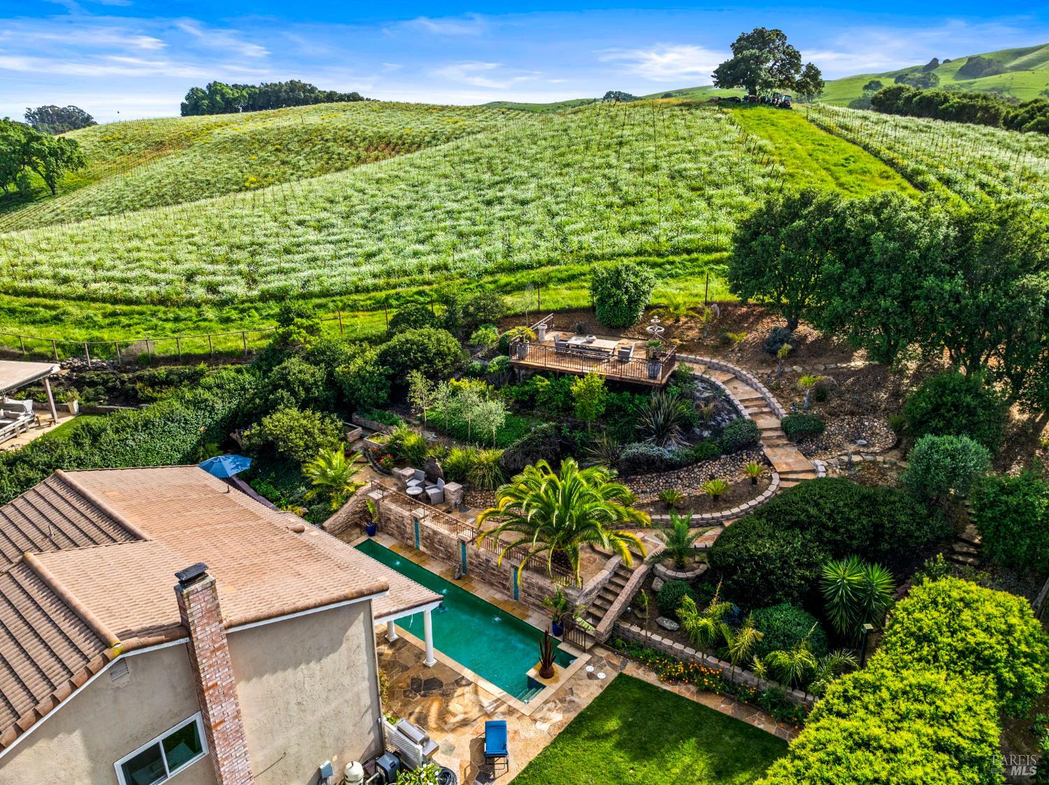 Detail Gallery Image 4 of 78 For 3207 Swiss Ct, Napa,  CA 94558 - 4 Beds | 2/1 Baths