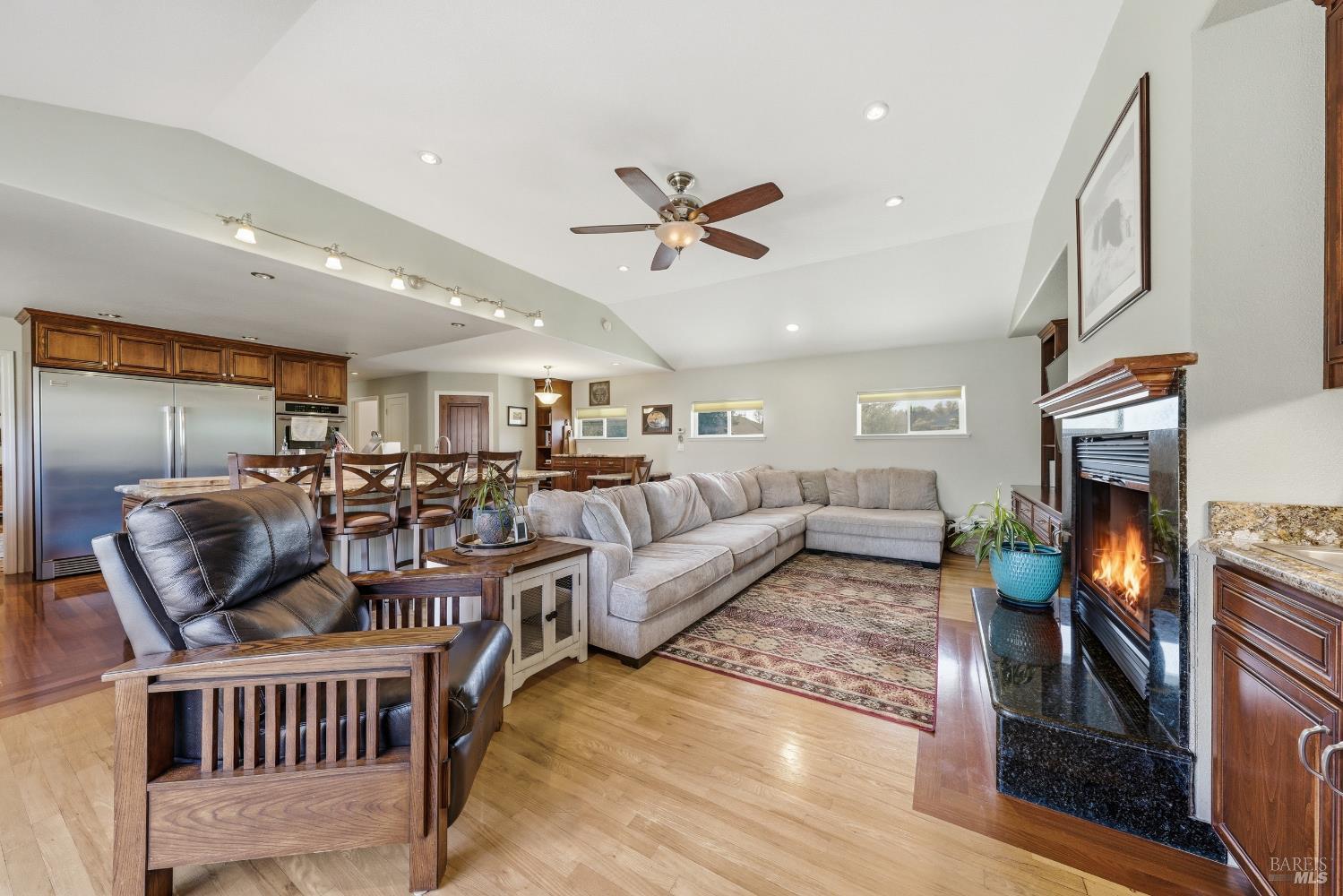 Detail Gallery Image 28 of 72 For 1050 Oak Park Way, Lakeport,  CA 95453 - 3 Beds | 2/1 Baths