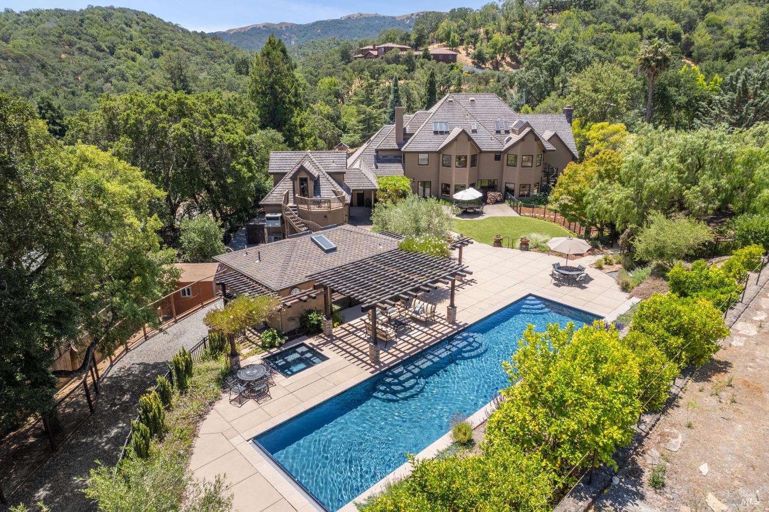 Detail Gallery Image 75 of 77 For 172 Pacheco Ave, Novato,  CA 94947 - 6 Beds | 6/1 Baths