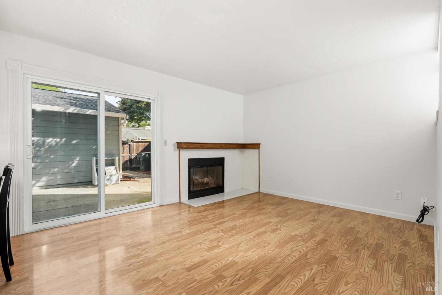 Detail Gallery Image 8 of 51 For 131 Cambridge Dr, Vacaville,  CA 95687 - 3 Beds | 2/1 Baths